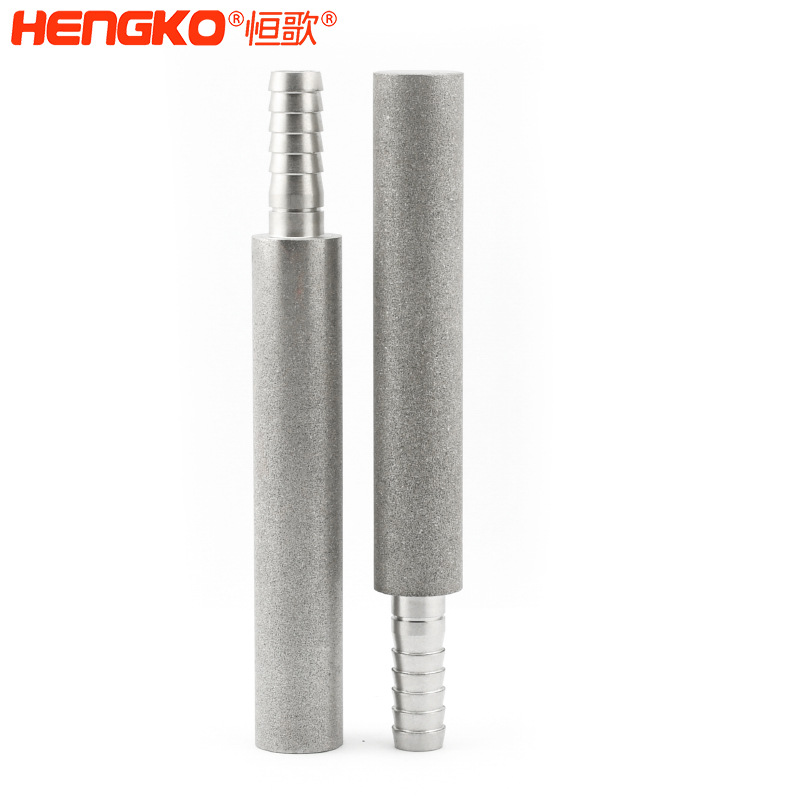 不銹鋼粉末燒結曝氣頭擴散器孔隙率高流通速度快，用于臭氧發(fā)生器